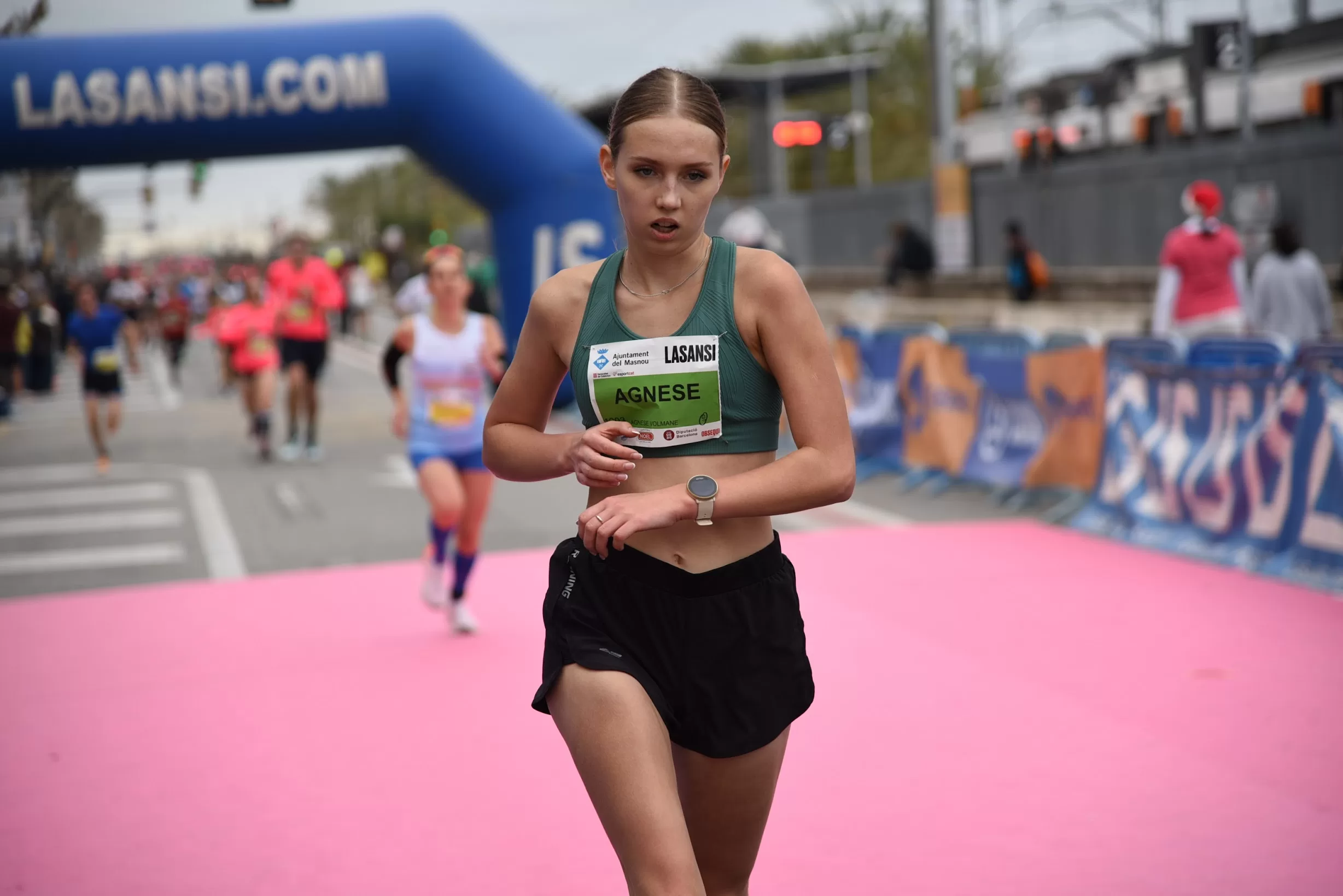 Agnese Volmane finišā 5 kilometru šosejas skrējienā Masnou